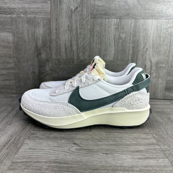 Nike Waffle Debut Women's size 5 White Vintage Green Shoes DX2931-102 - Picture 2 of 8